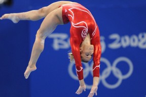 mk电竞官网-蒙彼利埃善用角球制造威胁，蒙彼利埃号