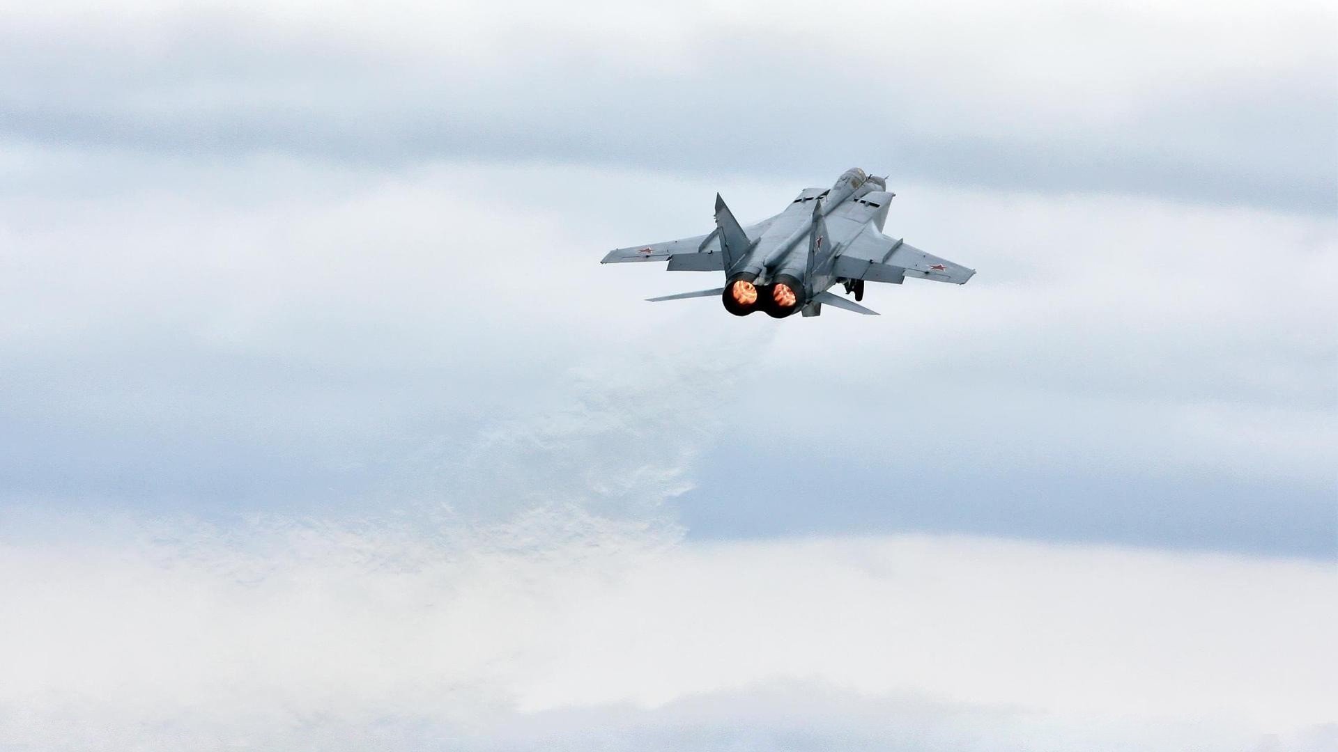 搏击比赛激烈角逐彰显力量与技巧,搏击的比赛