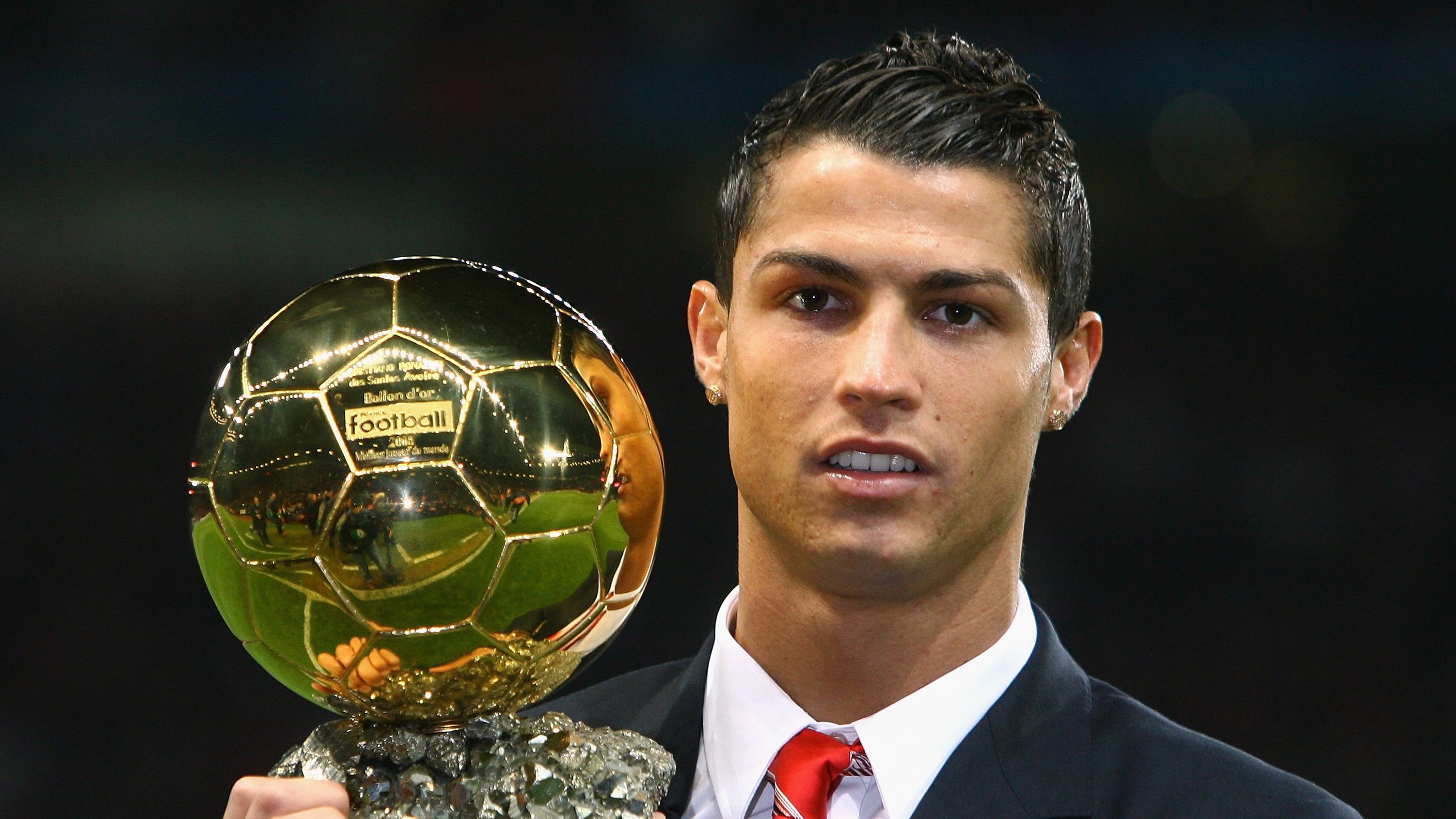 mk体育平台官网-巴黎圣日耳曼锋线三叉戟火力全开，巴黎圣日耳曼三大前锋